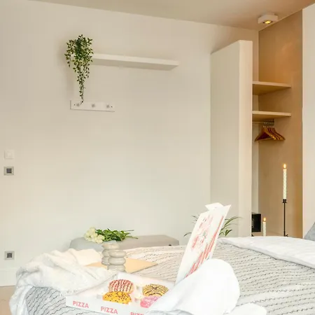 Garden View In Apartment